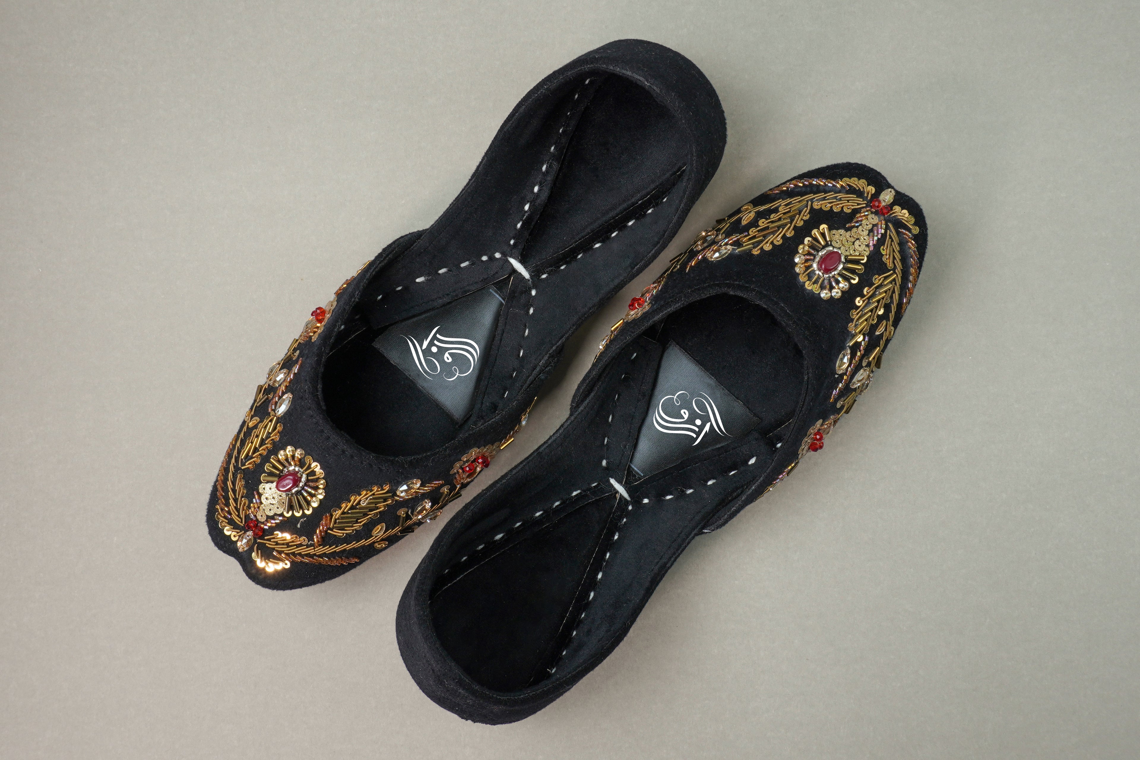 SHAHI BLACK