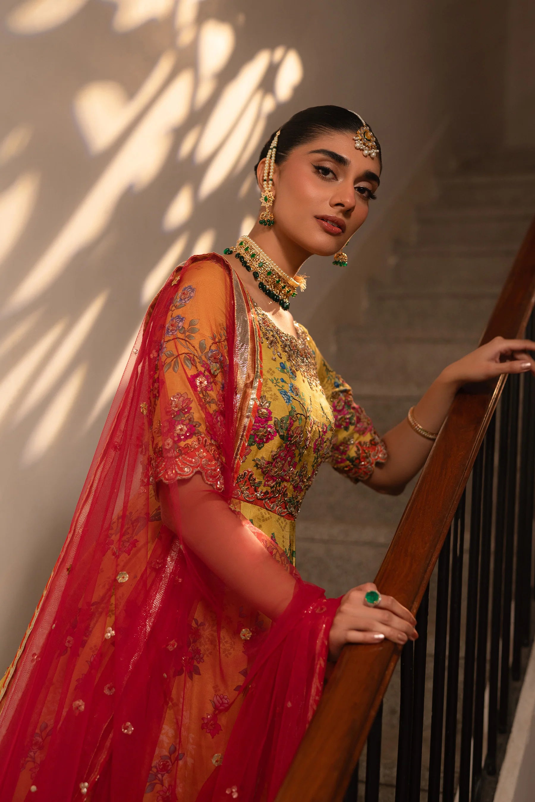 Mehndi Charm Peshwas